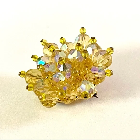 RELISTED Vintage Lemon Yellow Faceted Rhinestone and Brass Flower Brooch - Picture 10 of 14